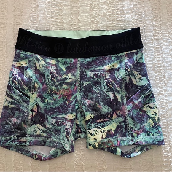 Lululemon biker shorts - Picture 1 of 2